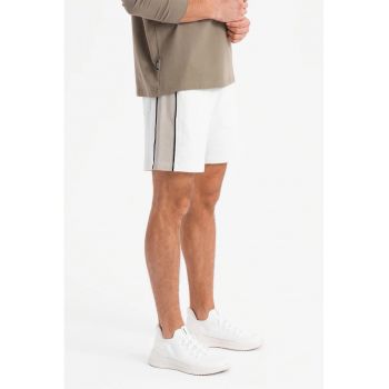Pantaloni scurti relaxed fit cu buzunare laterale