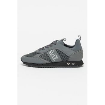 Pantofi sport cu insertii din plasa