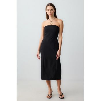 Rochie midi cu slit pe partea din spate
