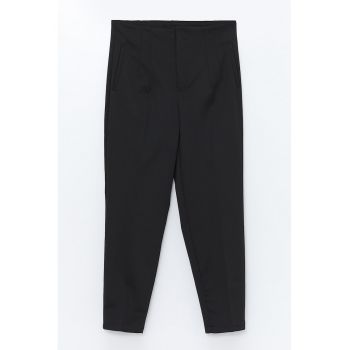 Pantaloni conici cu talie inalta