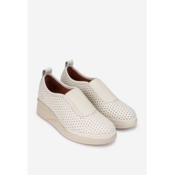 Pantofi dama din piele naturala bej cu model perforat