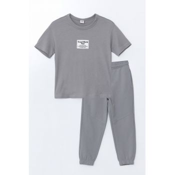 Set de tricou si pantaloni cu snur