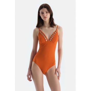 Costum de baie intreg cu aplicatii din margele