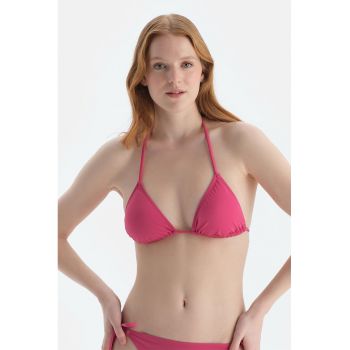 Sutien de baie cu cupe triunghiulare si burete