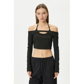 Bluza crop cu decolteu pe umeri