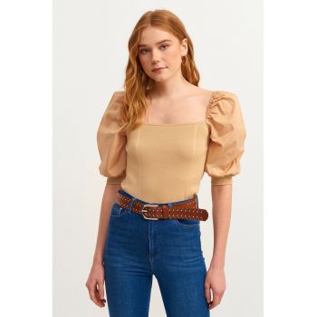 Bluza cu decolteu patrat