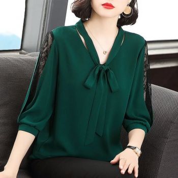 Bluza verde eleganta cu voal brodat inserat, model 137