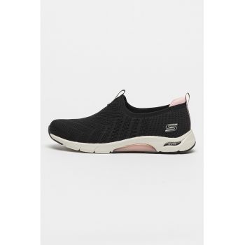Pantofi sport slip-on de plasa cu aspect tricotat Skech-Air