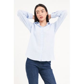 Camasa cu model uni si partea din spate mai lunga