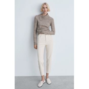 Blugi crop cu talie inalta