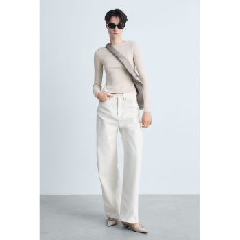 Bluza slim fit cu decolteu barcuta