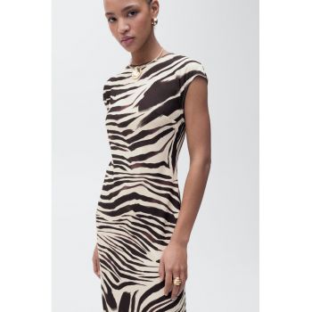 Rochie lunga cu croiala pe bie si model animal print
