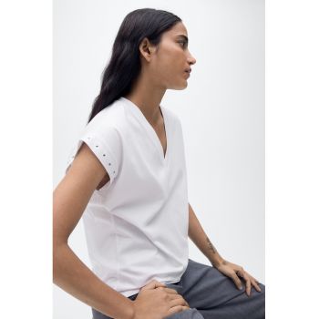 Tricou lejer cu decolteu in V