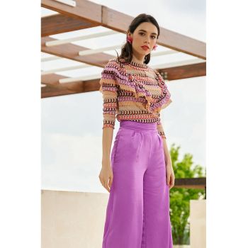 Bluza cu maneci trei sferturi si volane