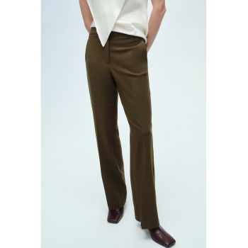 Pantaloni drepti cu talie medie