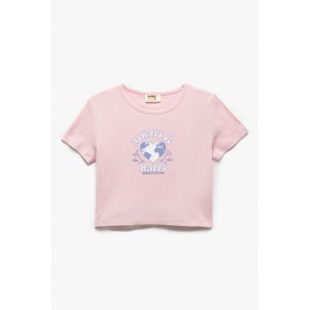 Tricou crop cu imprimeu text