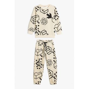 Bluza si pantaloni de trening cu imprimeu grafic
