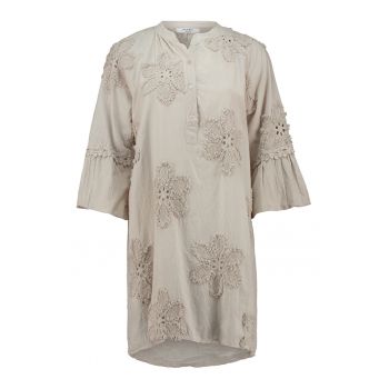 Rochie-camasa cu maneci medii