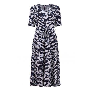 Rochie evazata cu model