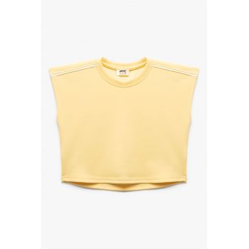 Tricou crop cu decolteu la baza gatului