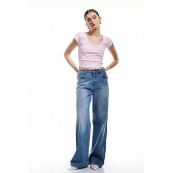 Tricou crop cu decolteu rotund