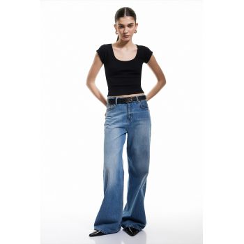 Tricou crop cu decolteu rotund