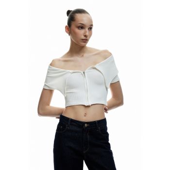 Camasa crop cu decolteu pe umeri