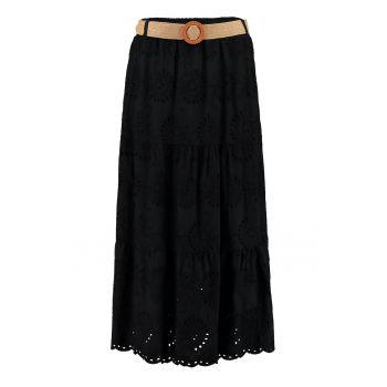 Fusta cu aspect stratificat si broderie