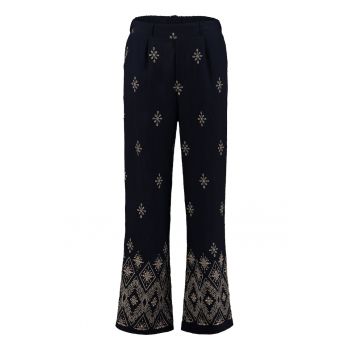 Pantaloni cu croiala bootcut si imprimeu