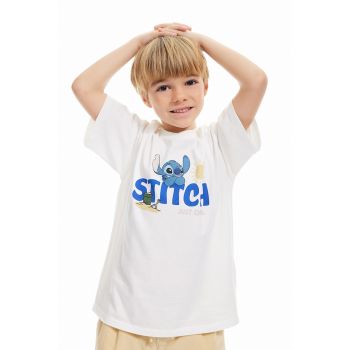 Tricou cu decolteu la baza gatului si imprimeu cusut