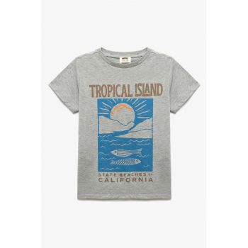 Tricou din amestec de bumbac cu decolteu la baza gatului si imprimeu