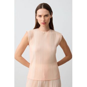 Bluza cu decolteu la baza gatului - fara maneci - cu aspect texturat