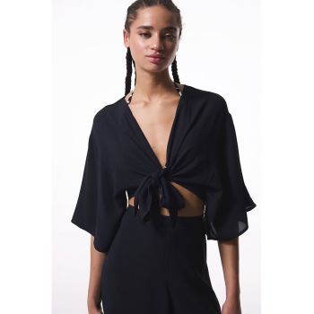 Bluza de plaja crop cu prindere frontala