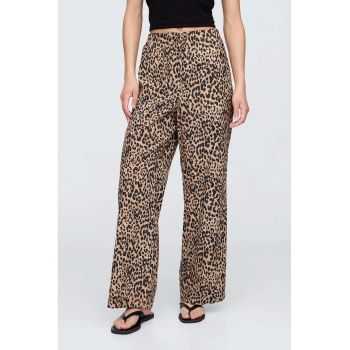 Pantaloni cu croiala ampla si animal print