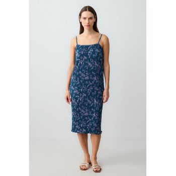 Rochie midi cu model
