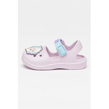 Sandale cu inchidere velcro si aplicatie