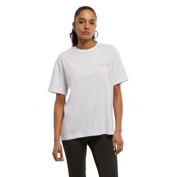 Tricou lejer cu decolteu la baza gatului si imprimeu pe partea din spate