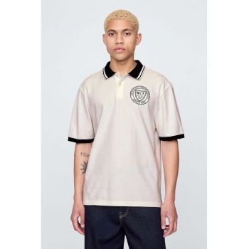 Tricou polo lejer cu detalii contrastante