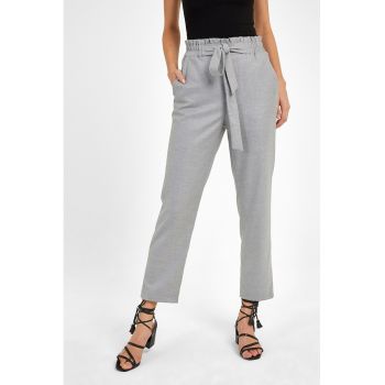 Pantaloni conici cu talie inalta