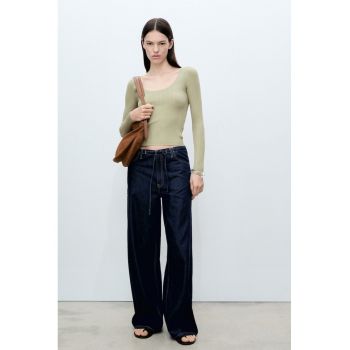 Bluza striata cu decolteu rotund