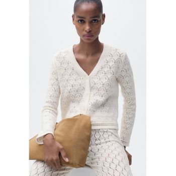 Cardigan cambrat cu perforatii