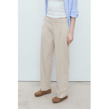 Pantaloni chino uni cu pliuri
