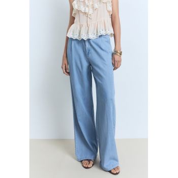 Pantaloni din amestec de lyocell cu croiala ampla