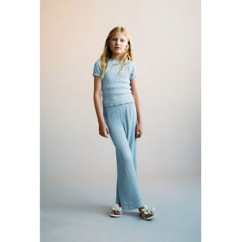 Pantaloni texturati cu croiala ampla