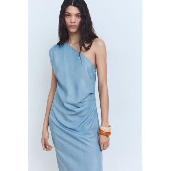 Rochie din lyocell cu slit lateral si decolteu pe un umar - Albastru pastel -