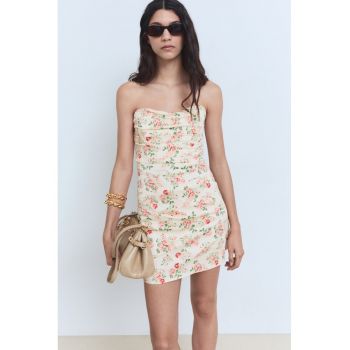 Rochie scurta cu croiala cambrata si model floral