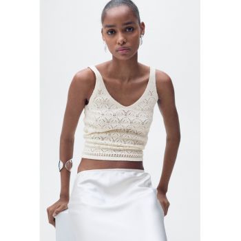 Top crop cu perforatii