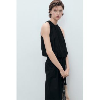 Top cu model uni - fara maneci - Negru -