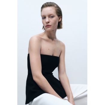 Top fara bretele cu peplum