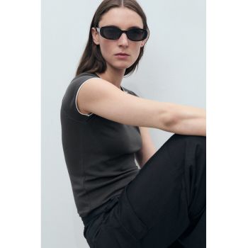 Tricou uni cu maneci raglan